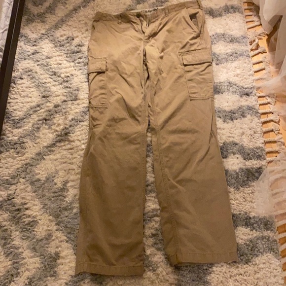 Men’s tan cargo pants from Eddie Bauer. 36 / 36